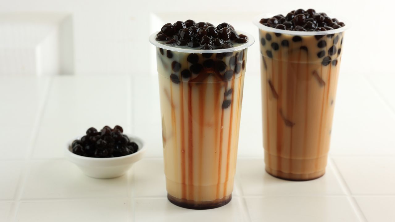 Brown sugar bubble tea with tapioca pearls in tall cups